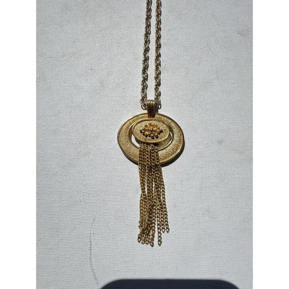 Vintage Avon Signed Gold Tone Necklace 24